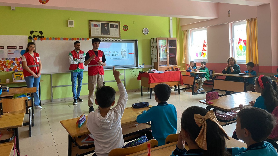 Erzincan-Genç Kızılay il Müdürlüğünün Okulumuzdaki Eğitimi